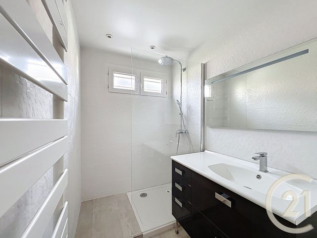 maison à vendre - 6 pièces - 167.53 m2 - ST SAUVEUR SUR ECOLE - 77 - ILE-DE-FRANCE - Century 21 Domaine Du Parc