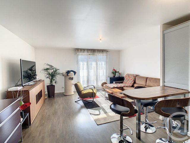 Appartement F3 à vendre - 3 pièces - 73.12 m2 - ST FARGEAU PONTHIERRY - 77 - ILE-DE-FRANCE - Century 21 Domaine Du Parc