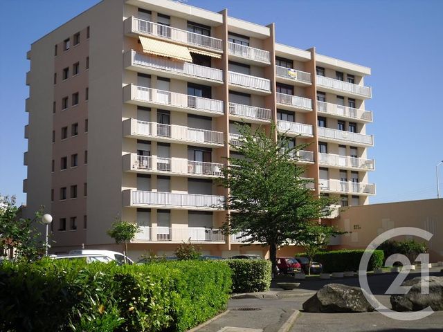Appartement F3 à louer - 3 pièces - 71.66 m2 - MELUN - 77 - ILE-DE-FRANCE - Century 21 Domaine Du Parc