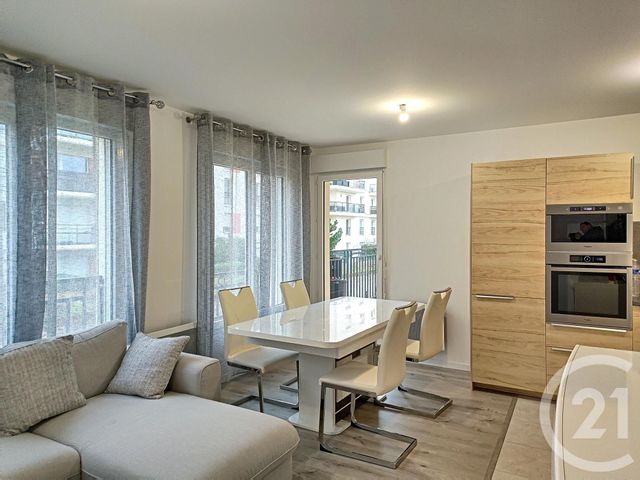 Appartement F3 à vendre - 3 pièces - 55.95 m2 - ST FARGEAU PONTHIERRY - 77 - ILE-DE-FRANCE - Century 21 Domaine Du Parc