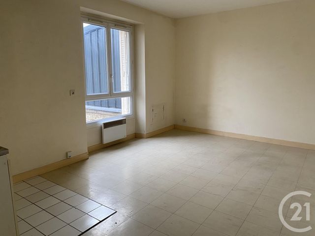 Appartement F1 à louer - 1 pièce - 23.1 m2 - ST FARGEAU PONTHIERRY - 77 - ILE-DE-FRANCE - Century 21 Domaine Du Parc