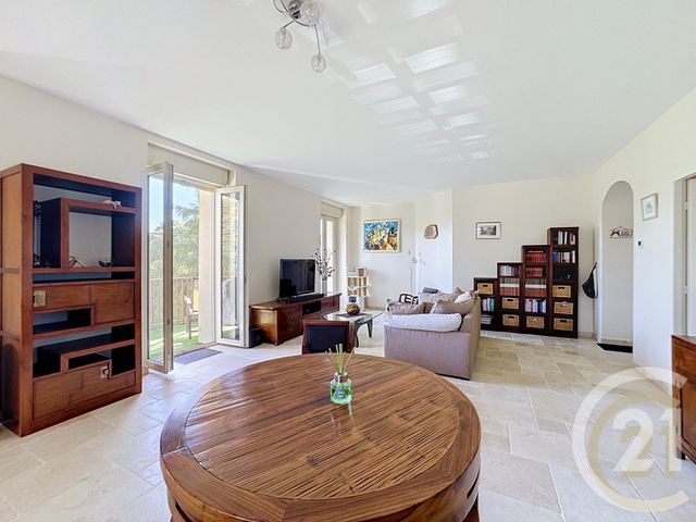 Appartement F3 à vendre - 3 pièces - 73.56 m2 - 77 - ILE-DE-FRANCE - Century 21 Domaine Du Parc