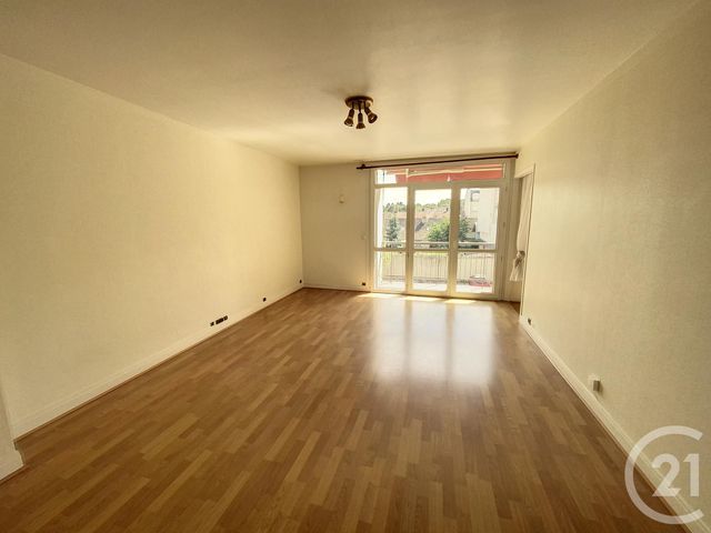 Appartement F3 à louer - 3 pièces - 63.86 m2 - ST FARGEAU PONTHIERRY - 77 - ILE-DE-FRANCE - Century 21 Domaine Du Parc