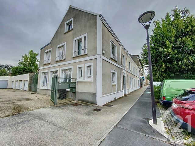Appartement F3 à louer - 3 pièces - 59.98 m2 - MELUN - 77 - ILE-DE-FRANCE - Century 21 Domaine Du Parc