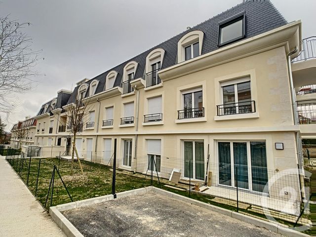Appartement F2 à louer - 2 pièces - 41.9 m2 - ST FARGEAU PONTHIERRY - 77 - ILE-DE-FRANCE - Century 21 Domaine Du Parc