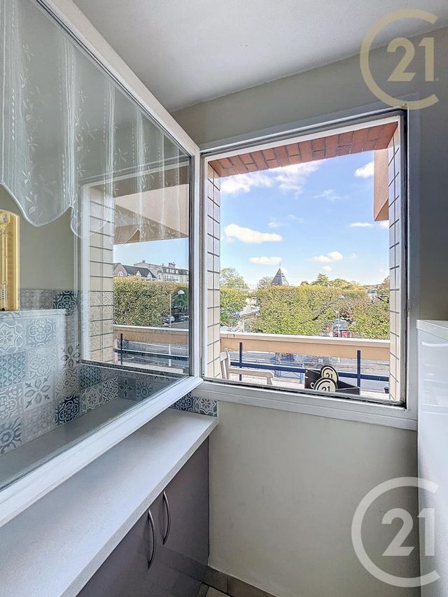 Appartement F2 à vendre - 2 pièces - 49.7 m2 - ST FARGEAU PONTHIERRY - 77 - ILE-DE-FRANCE - Century 21 Domaine Du Parc