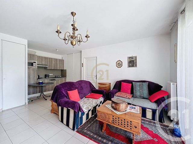 Appartement F2 à vendre - 2 pièces - 41.47 m2 - PRINGY - 77 - ILE-DE-FRANCE - Century 21 Domaine Du Parc