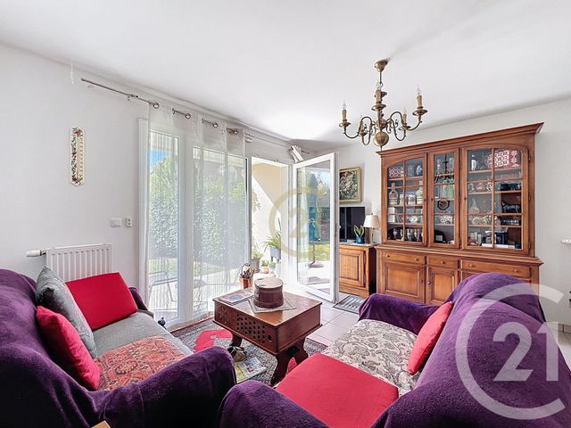 Appartement F2 à vendre - 2 pièces - 41.47 m2 - PRINGY - 77 - ILE-DE-FRANCE - Century 21 Domaine Du Parc