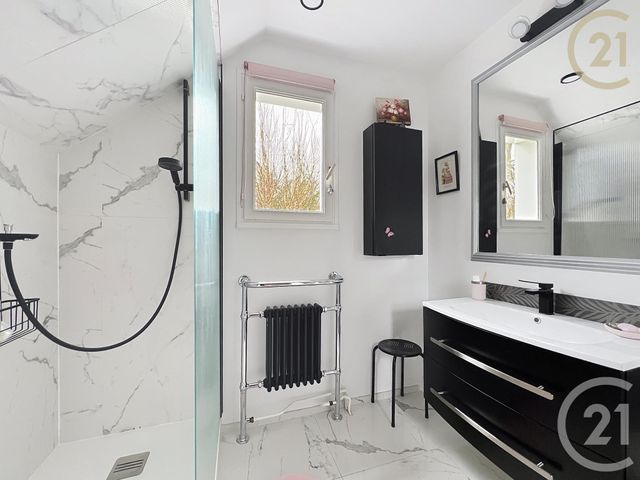 maison à vendre - 6 pièces - 145.0 m2 - BOISSISE LE ROI - 77 - ILE-DE-FRANCE - Century 21 Domaine Du Parc