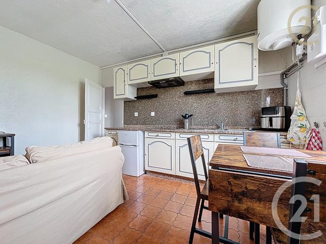Appartement F2 à louer - 2 pièces - 25.0 m2 - CORBEIL ESSONNES - 91 - ILE-DE-FRANCE - Century 21 Domaine Du Parc