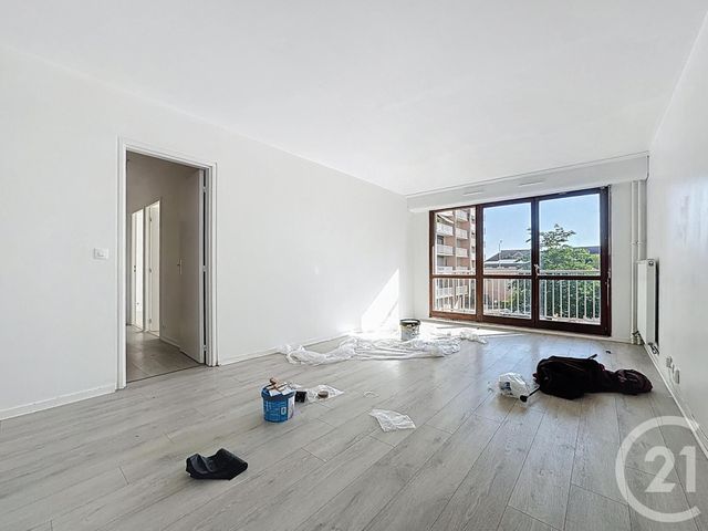 Appartement F3 à louer - 3 pièces - 72.28 m2 - MELUN - 77 - ILE-DE-FRANCE - Century 21 Domaine Du Parc