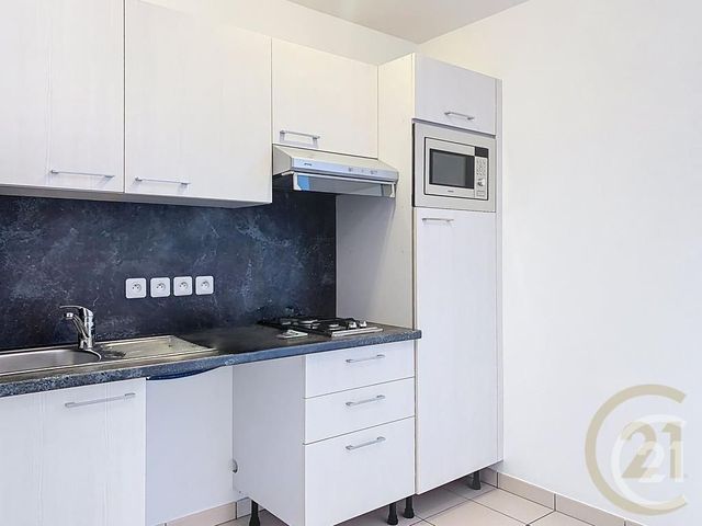 Appartement F2 à vendre - 2 pièces - 43.69 m2 - PRINGY - 77 - ILE-DE-FRANCE - Century 21 Domaine Du Parc