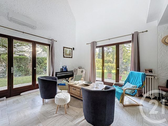 maison à louer - 6 pièces - 206.08 m2 - ST SAUVEUR SUR ECOLE - 77 - ILE-DE-FRANCE - Century 21 Domaine Du Parc