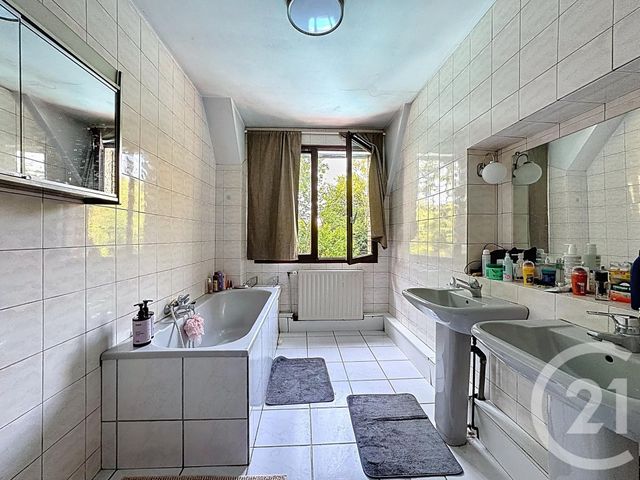 maison à louer - 6 pièces - 206.08 m2 - ST SAUVEUR SUR ECOLE - 77 - ILE-DE-FRANCE - Century 21 Domaine Du Parc