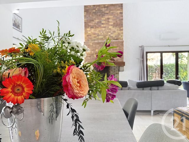 maison à louer - 6 pièces - 206.08 m2 - ST SAUVEUR SUR ECOLE - 77 - ILE-DE-FRANCE - Century 21 Domaine Du Parc