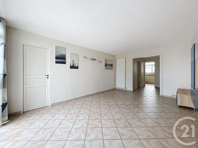 appartement - ST FARGEAU PONTHIERRY - 77
