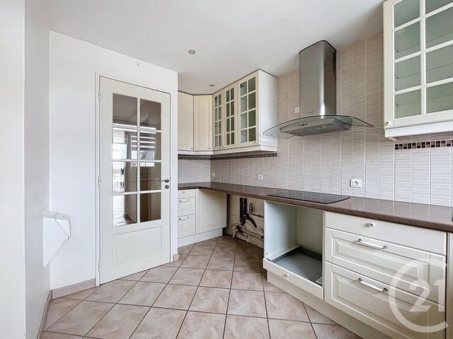 Afficher la photo en grand Appartement F3 à louer - 3 pièces - 64.83 m2 - ST FARGEAU PONTHIERRY - 77 - ILE-DE-FRANCE - Century 21 Domaine Du Parc