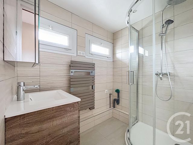 Afficher la photo en grand Appartement F3 à louer - 3 pièces - 64.83 m2 - ST FARGEAU PONTHIERRY - 77 - ILE-DE-FRANCE - Century 21 Domaine Du Parc