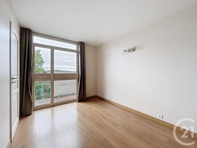 Afficher la photo en grand Appartement F3 à louer - 3 pièces - 64.83 m2 - ST FARGEAU PONTHIERRY - 77 - ILE-DE-FRANCE - Century 21 Domaine Du Parc