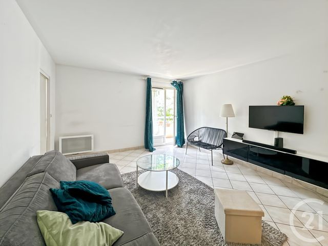 Appartement F3 à louer - 3 pièces - 68.48 m2 - CORBEIL ESSONNES - 91 - ILE-DE-FRANCE - Century 21 Domaine Du Parc