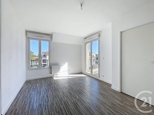 Appartement F3 à louer - 3 pièces - 51.13 m2 - ST FARGEAU PONTHIERRY - 77 - ILE-DE-FRANCE - Century 21 Domaine Du Parc