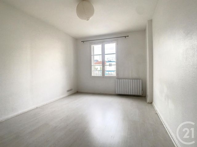 Appartement F1 à louer - 1 pièce - 22.84 m2 - MELUN - 77 - ILE-DE-FRANCE - Century 21 Domaine Du Parc