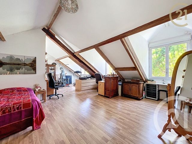 Afficher la photo en grand maison à vendre - 8 pièces - 240.0 m2 - ST FARGEAU PONTHIERRY - 77 - ILE-DE-FRANCE - Century 21 Domaine Du Parc