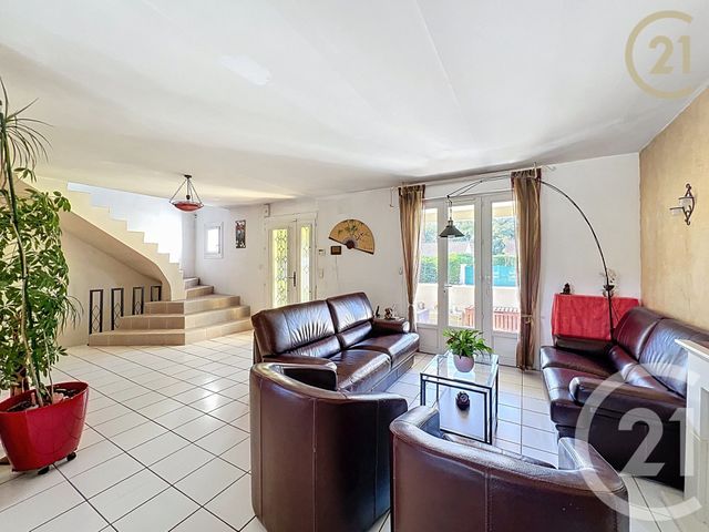 Afficher la photo en grand maison à vendre - 8 pièces - 240.0 m2 - ST FARGEAU PONTHIERRY - 77 - ILE-DE-FRANCE - Century 21 Domaine Du Parc