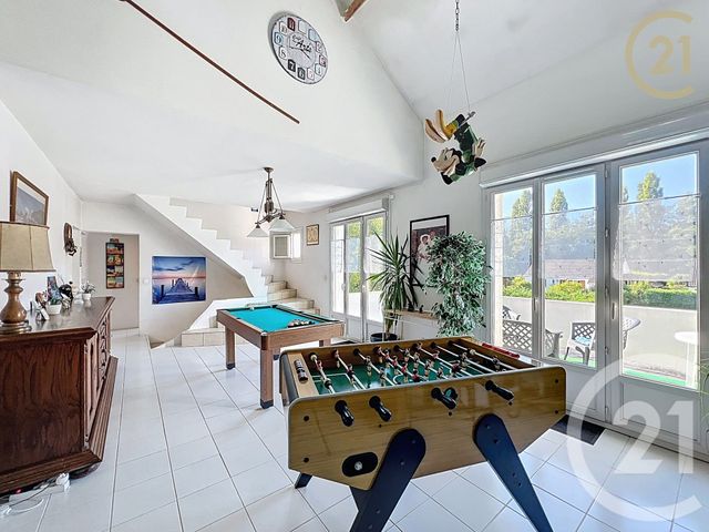 Afficher la photo en grand maison à vendre - 8 pièces - 240.0 m2 - ST FARGEAU PONTHIERRY - 77 - ILE-DE-FRANCE - Century 21 Domaine Du Parc