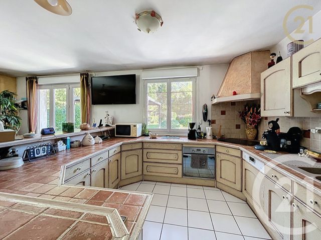 Afficher la photo en grand maison à vendre - 8 pièces - 240.0 m2 - ST FARGEAU PONTHIERRY - 77 - ILE-DE-FRANCE - Century 21 Domaine Du Parc