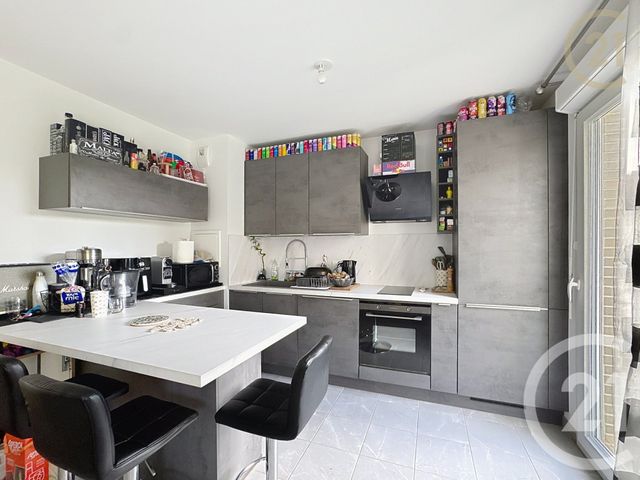 Appartement F2 à vendre - 2 pièces - 52.55 m2 - ST FARGEAU PONTHIERRY - 77 - ILE-DE-FRANCE - Century 21 Domaine Du Parc