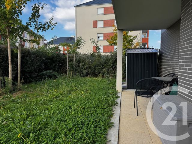 Appartement F2 à vendre - 2 pièces - 52.55 m2 - ST FARGEAU PONTHIERRY - 77 - ILE-DE-FRANCE - Century 21 Domaine Du Parc
