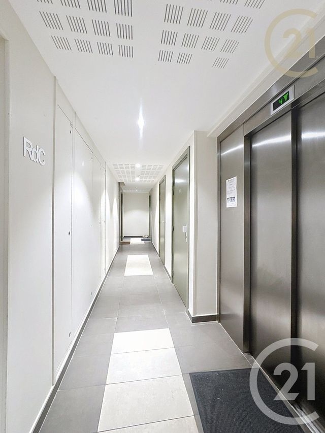 Appartement F2 à vendre - 2 pièces - 52.55 m2 - ST FARGEAU PONTHIERRY - 77 - ILE-DE-FRANCE - Century 21 Domaine Du Parc