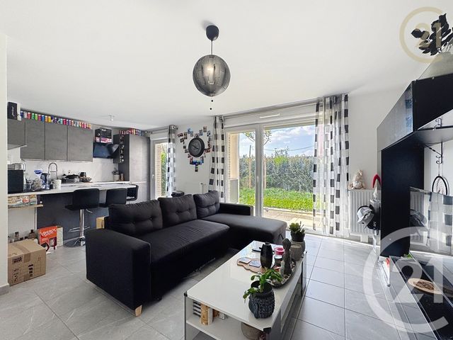 Appartement F2 à vendre - 2 pièces - 52.55 m2 - ST FARGEAU PONTHIERRY - 77 - ILE-DE-FRANCE - Century 21 Domaine Du Parc