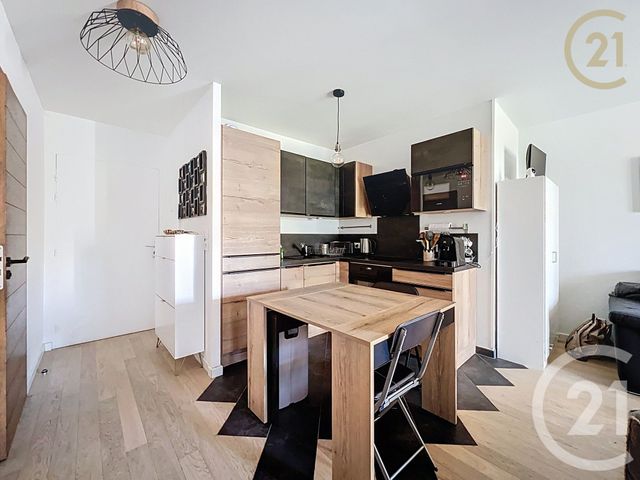 Appartement F2 à vendre - 2 pièces - 36.1 m2 - ST FARGEAU PONTHIERRY - 77 - ILE-DE-FRANCE - Century 21 Domaine Du Parc