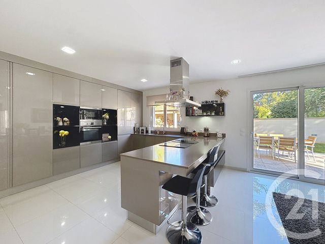 maison à vendre - 7 pièces - 148.4 m2 - ST SAUVEUR SUR ECOLE - 77 - ILE-DE-FRANCE - Century 21 Domaine Du Parc