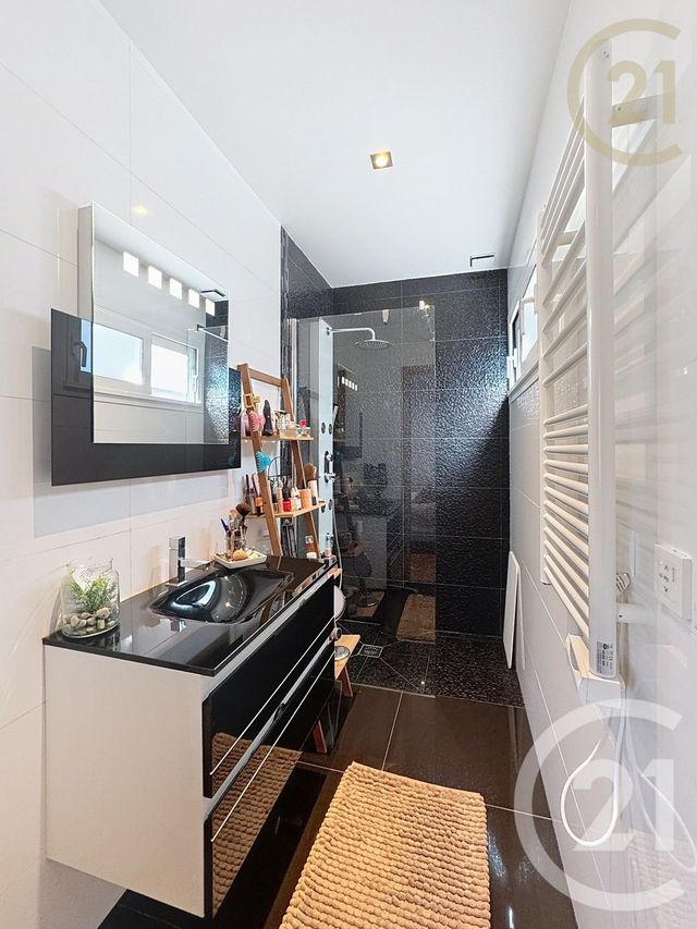 maison à vendre - 7 pièces - 148.4 m2 - ST SAUVEUR SUR ECOLE - 77 - ILE-DE-FRANCE - Century 21 Domaine Du Parc