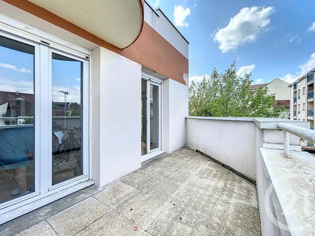 Appartement F2 à louer - 2 pièces - 43.67 m2 - MELUN - 77 - ILE-DE-FRANCE - Century 21 Domaine Du Parc