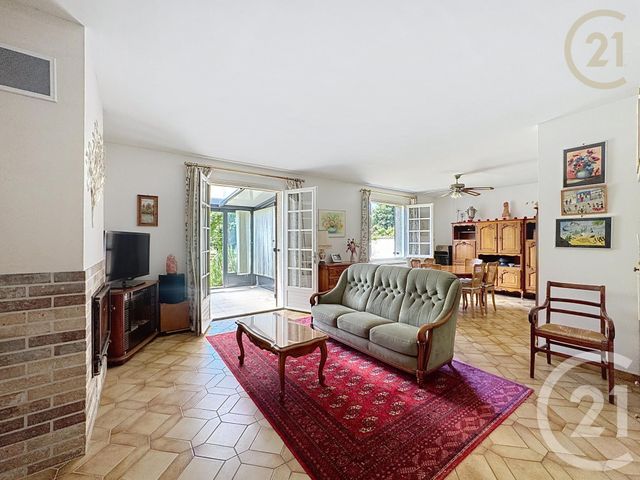 maison à vendre - 9 pièces - 204.12 m2 - PERTHES - 77 - ILE-DE-FRANCE - Century 21 Domaine Du Parc