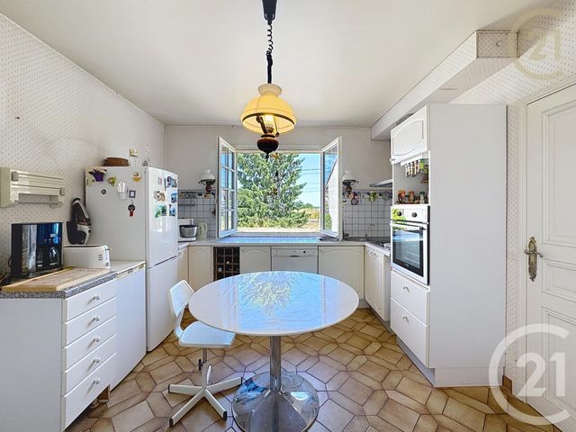 maison à vendre - 9 pièces - 204.12 m2 - PERTHES - 77 - ILE-DE-FRANCE - Century 21 Domaine Du Parc