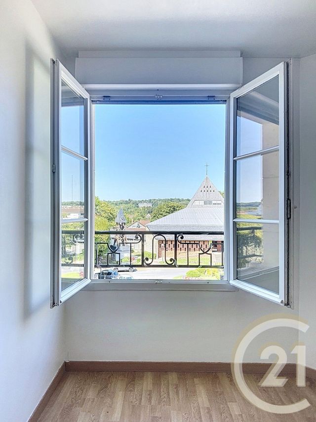 Appartement F2 à louer - 2 pièces - 52.54 m2 - ST FARGEAU PONTHIERRY - 77 - ILE-DE-FRANCE - Century 21 Domaine Du Parc