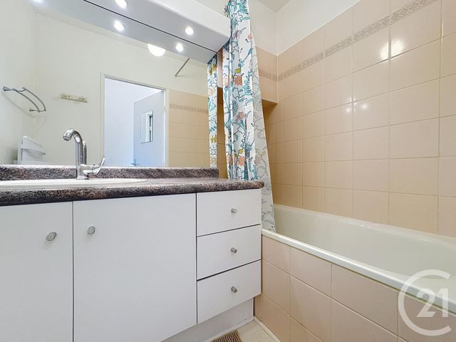 Appartement F3 à louer - 3 pièces - 60.07 m2 - BARBIZON - 77 - ILE-DE-FRANCE - Century 21 Domaine Du Parc