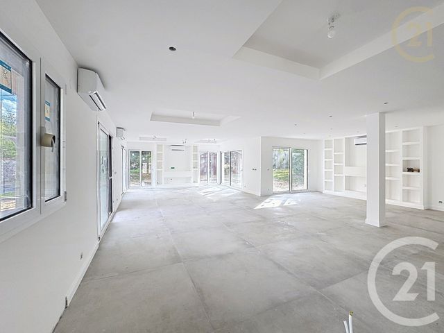 maison à vendre - 6 pièces - 180.3 m2 - PRINGY - 77 - ILE-DE-FRANCE - Century 21 Domaine Du Parc