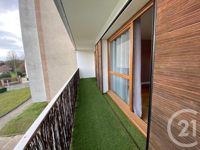Appartement F3 à louer - 3 pièces - 73.18 m2 - PRINGY - 77 - ILE-DE-FRANCE - Century 21 Domaine Du Parc