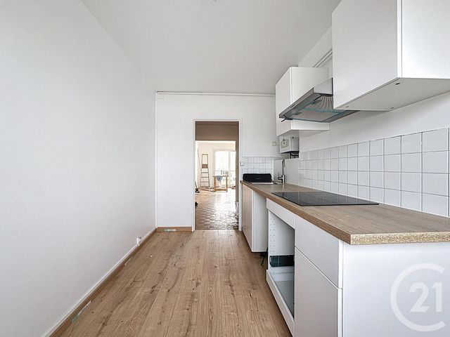 Appartement F3 à louer - 3 pièces - 73.18 m2 - PRINGY - 77 - ILE-DE-FRANCE - Century 21 Domaine Du Parc