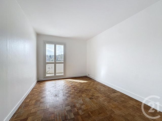 Appartement F3 à louer - 3 pièces - 73.18 m2 - PRINGY - 77 - ILE-DE-FRANCE - Century 21 Domaine Du Parc