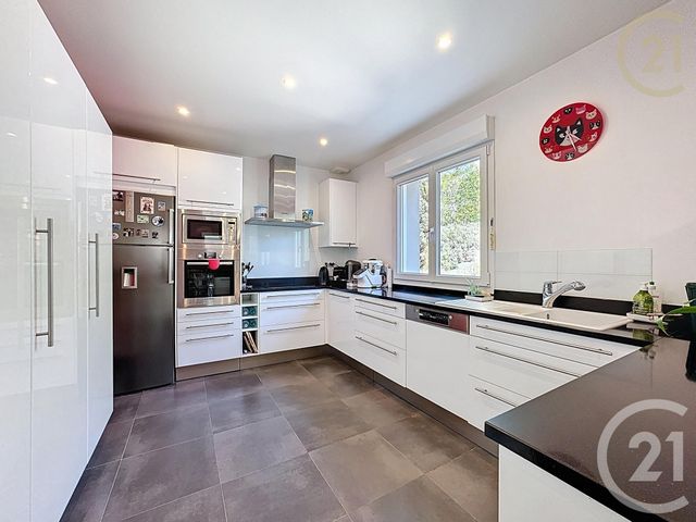 maison à vendre - 9 pièces - 200.0 m2 - ST SAUVEUR SUR ECOLE - 77 - ILE-DE-FRANCE - Century 21 Domaine Du Parc