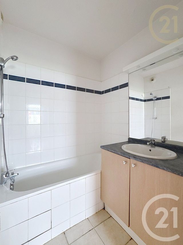 Appartement F2 à vendre - 2 pièces - 36.07 m2 - ST FARGEAU PONTHIERRY - 77 - ILE-DE-FRANCE - Century 21 Domaine Du Parc