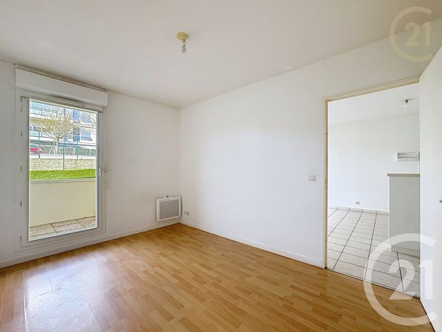 Appartement F2 à vendre - 2 pièces - 36.07 m2 - ST FARGEAU PONTHIERRY - 77 - ILE-DE-FRANCE - Century 21 Domaine Du Parc
