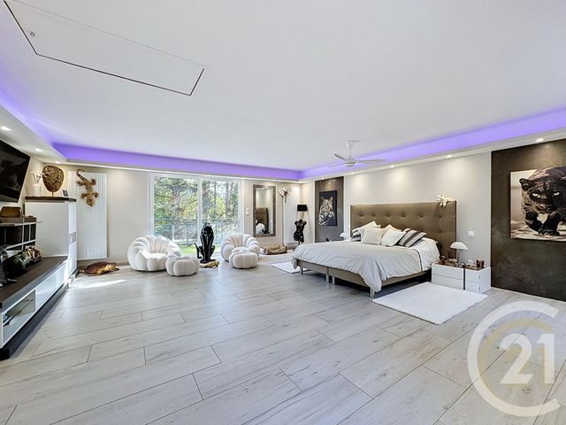 maison à vendre - 8 pièces - 225.4 m2 - 77 - ILE-DE-FRANCE - Century 21 Domaine Du Parc
